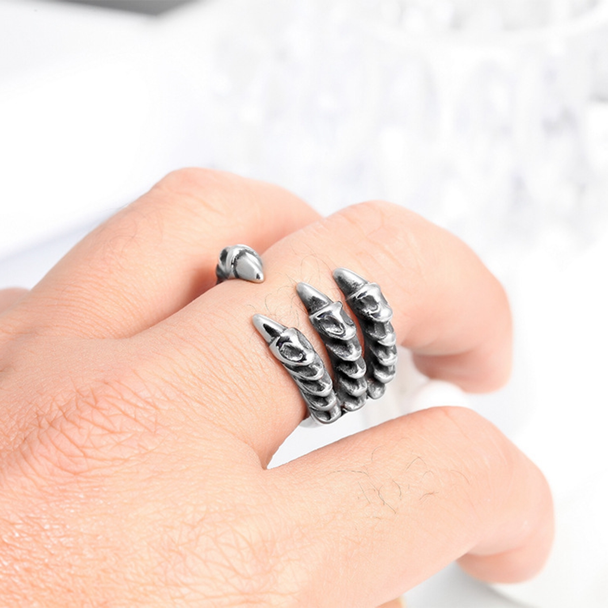 12st Fashion New Ghost Hand Skeleton Head Eagle Claw Open Ring Justerbara julmänkvinnor tillbehör