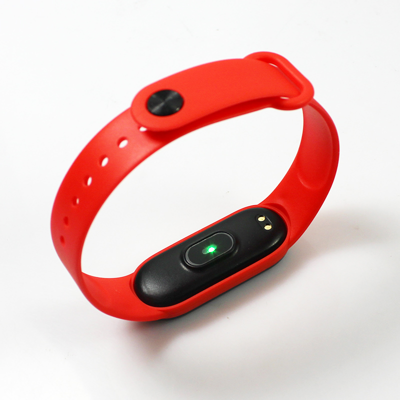 M8 Smart Watch Armband Bluetooth Armbands Pekskärmsamtal Påminnelse hjärtfrekvens Blodtryck Monitor Vattentät sport Smart Band M8