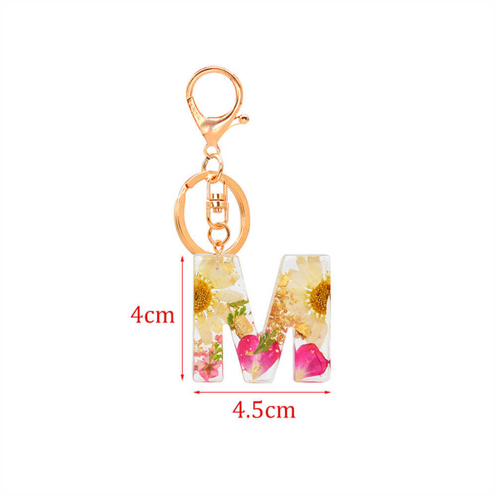 New Cute 26 Letters Keychain Dried Flower Initials Resin Key Chains for Women Car Keyring Holder Bag Ornaments Jewelry Accessories