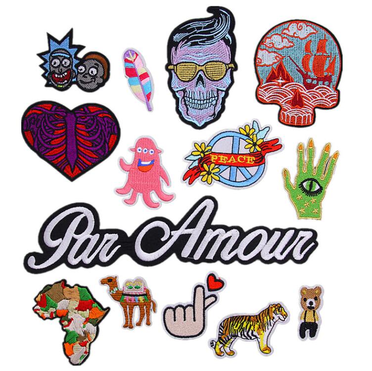 Love Hand Size:5.5x5.5cm Iron On Patch Sewing On Embroidered Applique Fabric for Jacket Badge Clothes Stickers
