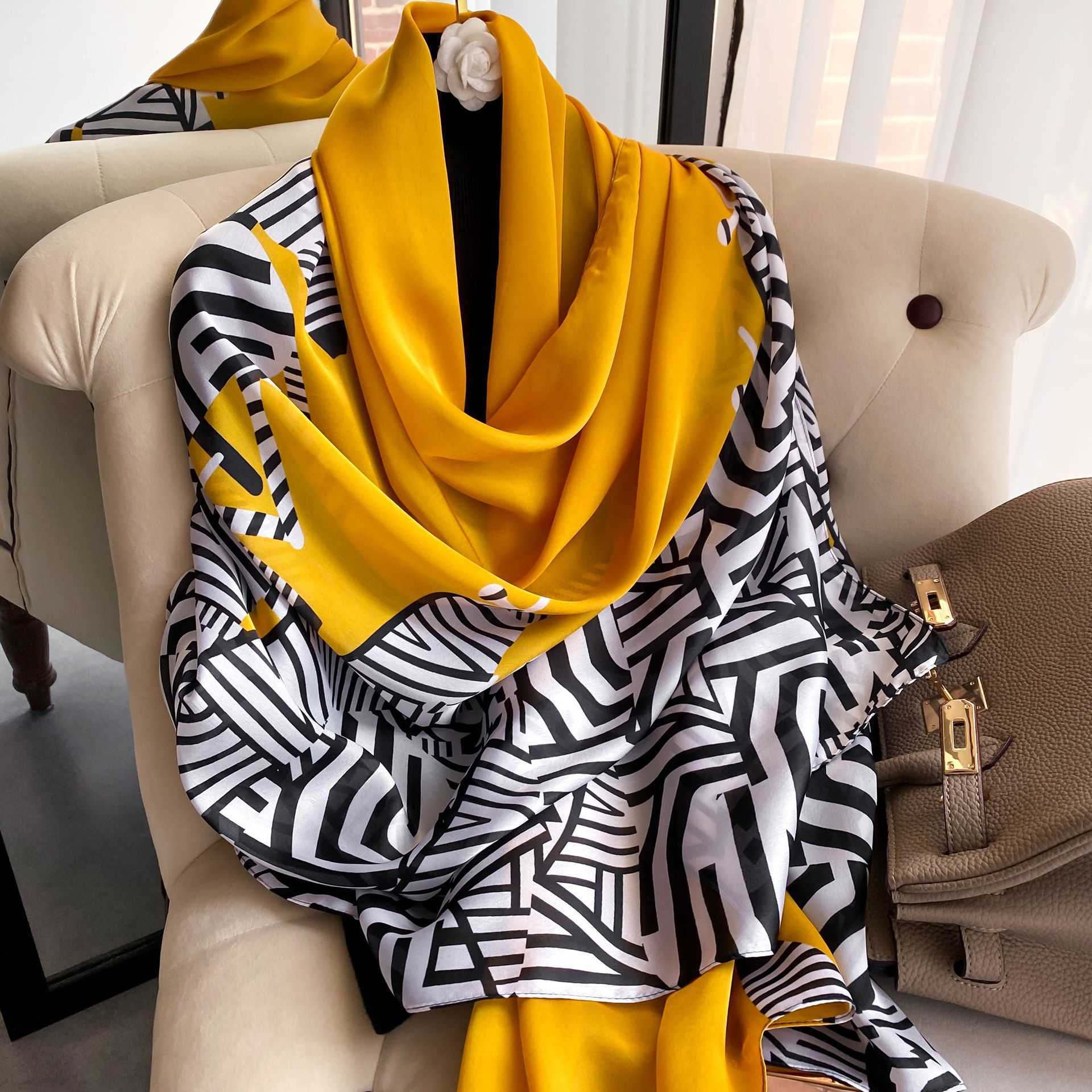 Designer Soie Foulard Femme Foulard Long Châles Foulards Noix de cajou impression Lady Hijab Luxe Nouveau Bandana Beach Cover-ups Wraps 2022 G220513