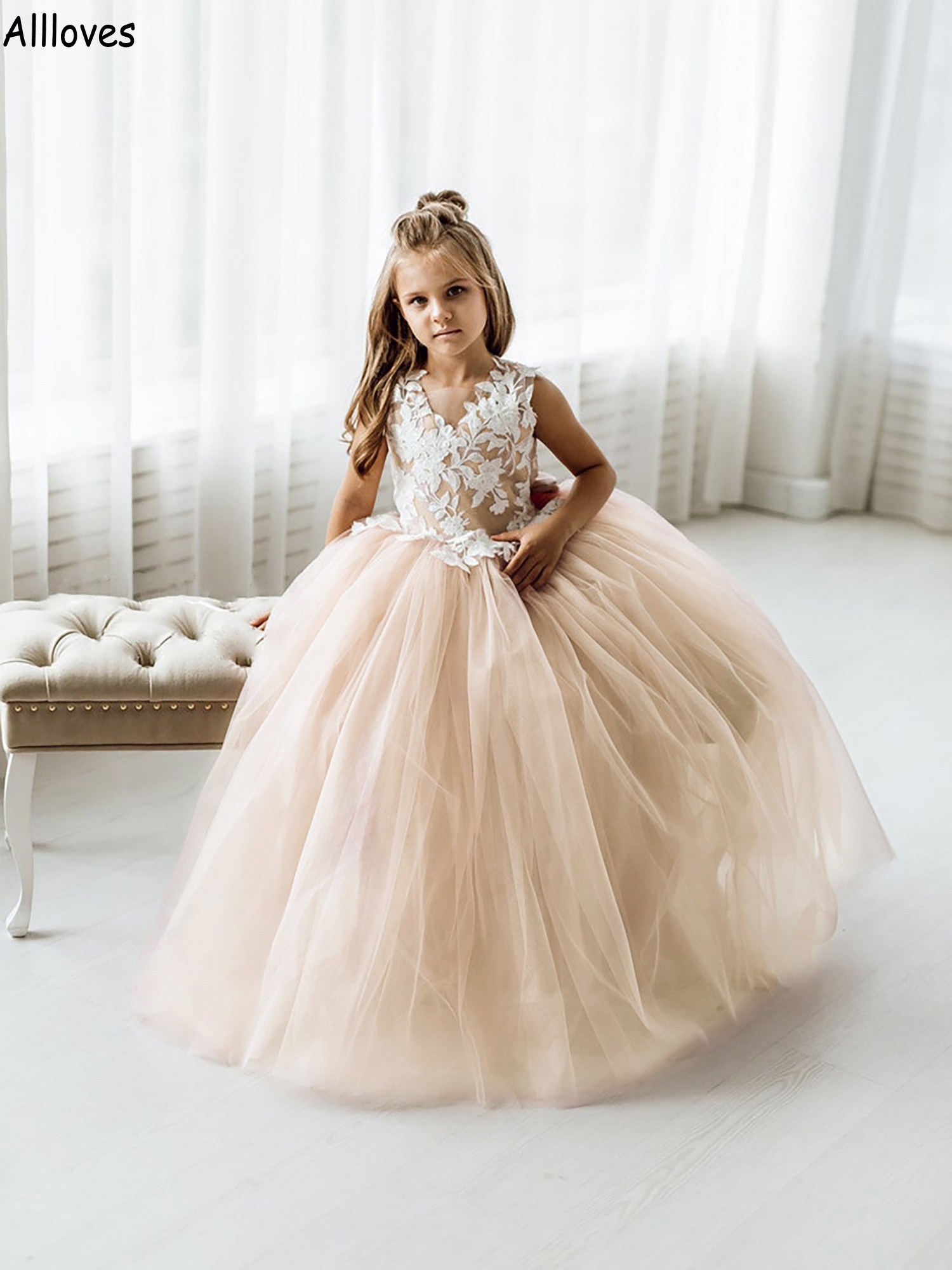 Blumenmädchenkleider aus elfenbeinfarbenem Tüll für die Hochzeit, Spitze, appliziert, O-Ausschnitt, Erstkommunion-Festzug-Kleider für Kinder, kleine Mädchen, Puffy, Prinzessin, formelle Partykleidung, CL2265