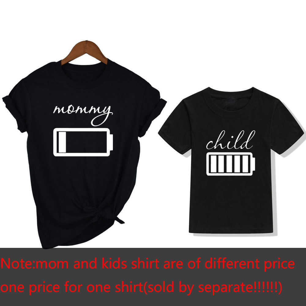 Passende Familien-Outfits 1 Lustiges Battery-Familien-T-Shirt Passendes Mutter-Sohn-Tochter-Kurzarm-T-Shirt Bedrucktes Battery-Top Fanily-Look Passendes T-Shirt G220519