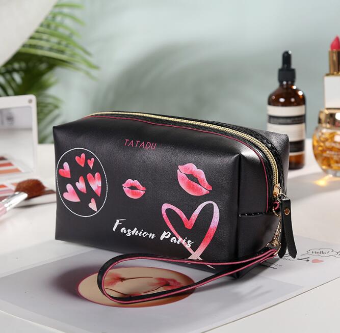 Bolsas de cosméticos a laser impermeabilizados mulheres compõem bolsa de alta qualidade Bolsa de lavagem de PVC Bolsa de produtos de higiene pessoal Organizador de viagem ao ar livre