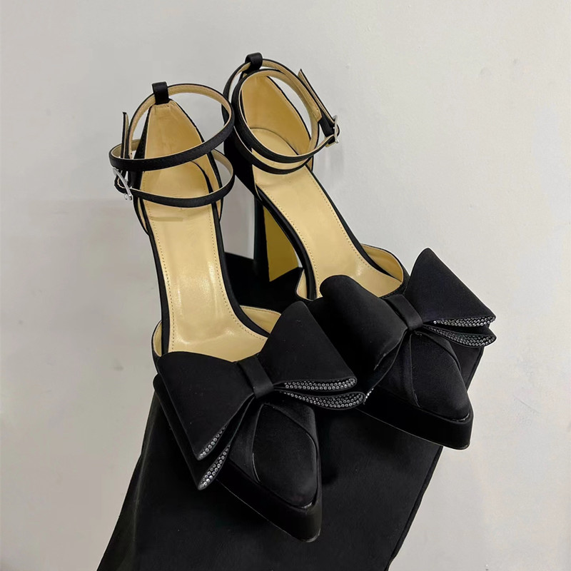 2023 Fashion Hollow-Out Satin Bow Large Women's Runway Sandals European and American High Miamond Bow Banquet Shoes