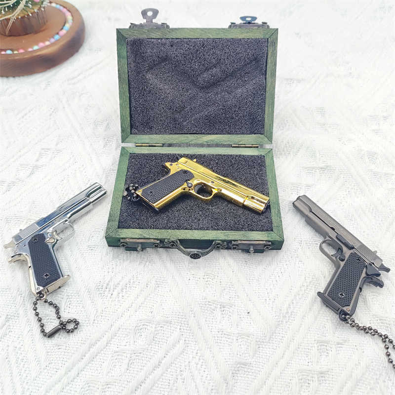 Novelty Items Eating Chicken PUBG 1 3 Full Metal Gun Model Alloy Empire 1911 Detachable Toy Keychain Pendant Gift G230520