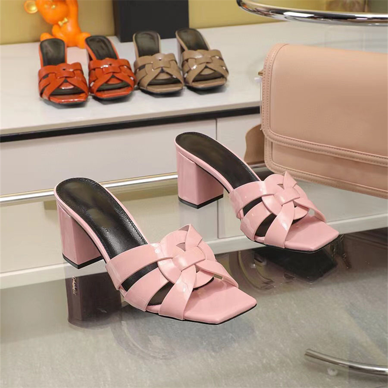 Модные женские тапочки на высоком каблуке Дизайнерские кожаные сандалии на тонком ремешке с толстым каблуком Сексуальная мода для отелей с буксировочным ящиком Большой размер 35-44