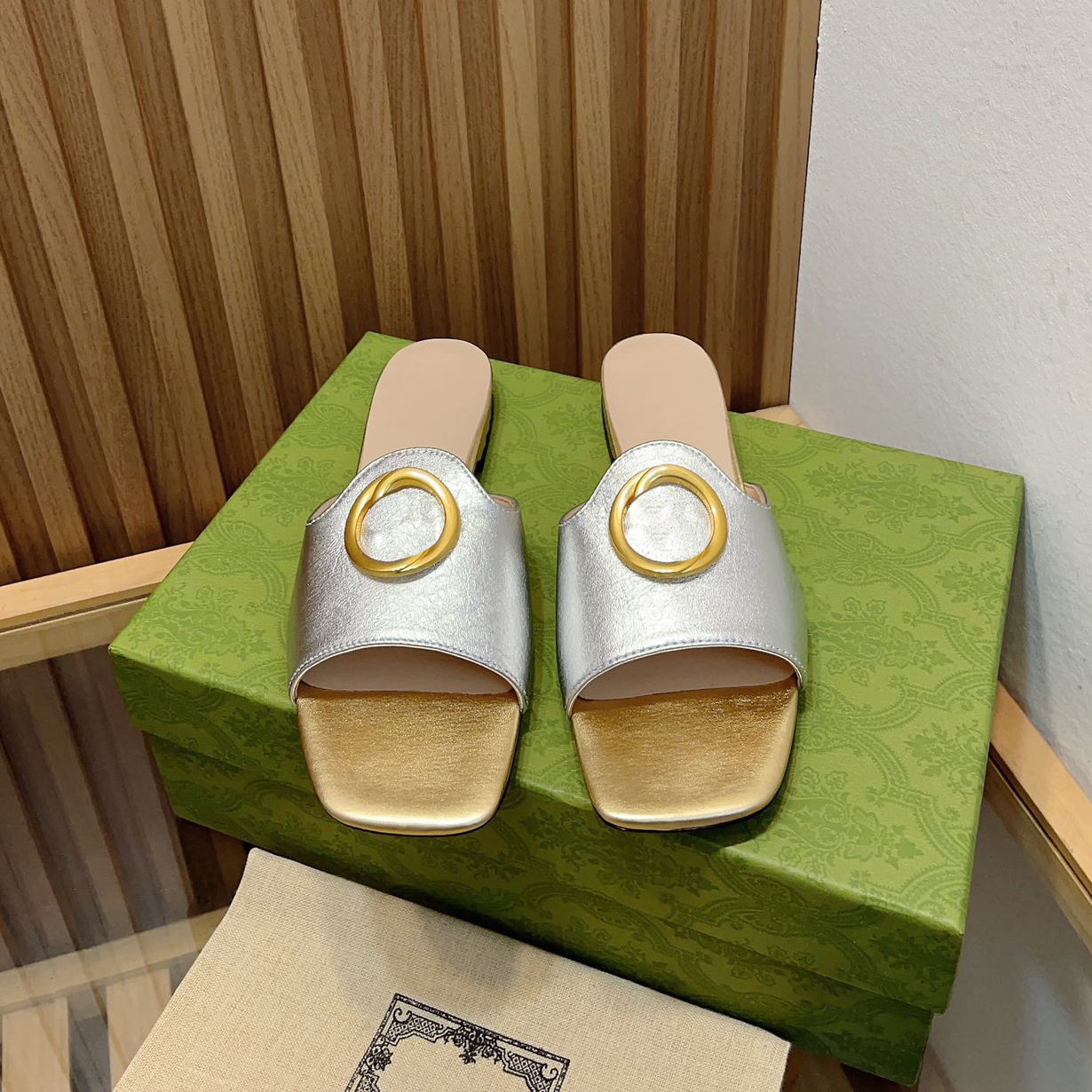 G Blondie Slides tofflor Sandaler Mule Flat klackar Square Open-Toe Flat Women Luxury Designers Lamb äkta läder Yttersula Cold Casual Shoes Factory Factwear