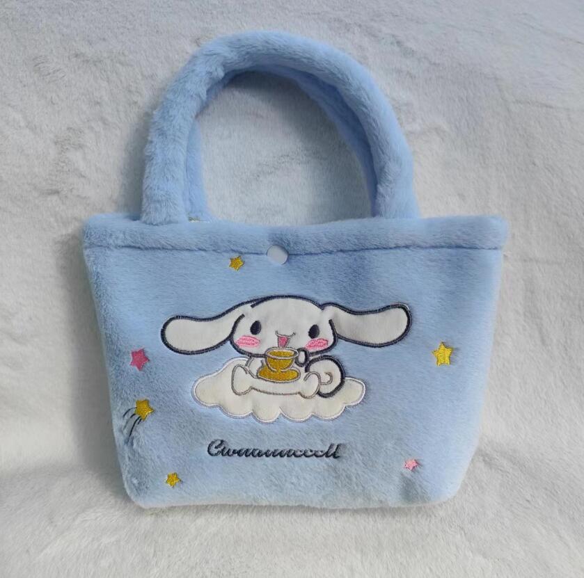 Ins Fluffy Cinnamoroll Kuromi Plush Handbag Girlかわいいソフトアクセサリーメッセンジャーバッグガールズバースデーギフト28*20cm