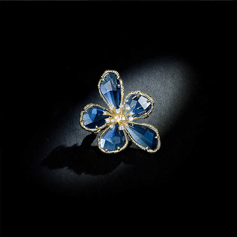 Pins Brooches Shiny crystal flower brooch for women's colorful zirconia flower lapel pin set sweater badge brooch jewelry gift G220523