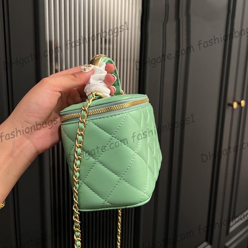 23SS Womens Green Designer Lambskin Vanity Box Bags With Mirror Top Metal Handle Totes Classic Mini Card Holder Gold Cosmetic Case222f