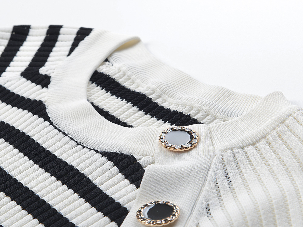 510 2023 Zomer Luxe trui Designer Sweater Brand Same Style Pullover White Black kralen Lange mouw Crew Neck Women Kleding YL