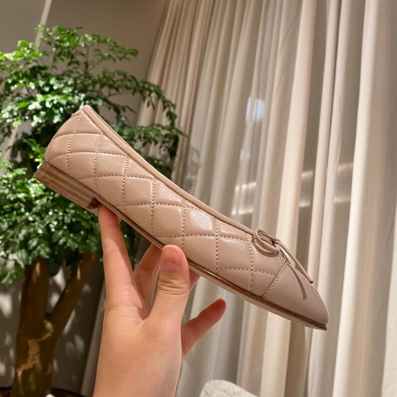 Paris designer womens ballet shoes luxury soft sheepskin flat casual shoes comfortable high-end fashion atmosphere eu35-40