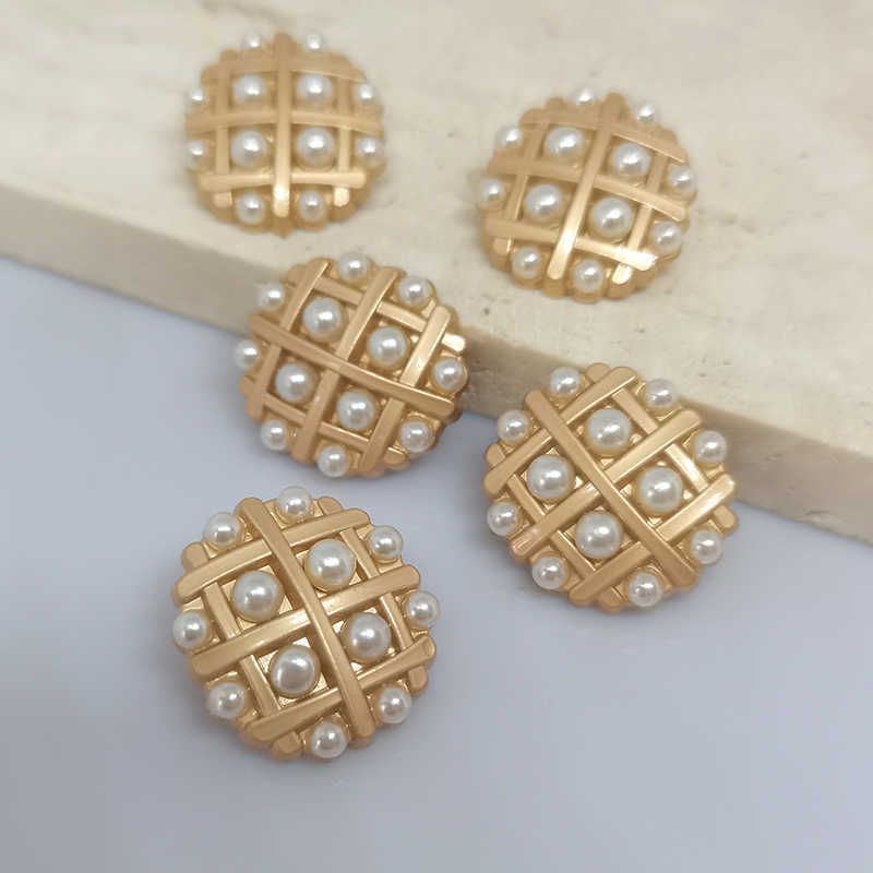 Ferramentas de noções de costura Botão de roupas de metal de petróleo dourado de luxo Botão de alta qualidade Button Decorativo de Gold Instruções de costura feminina Diy Costura P230523