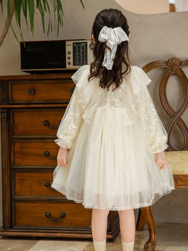 Robes de fille élégante fille blanche Lolita princesse fête d'anniversaire dentelle sangle graphique mariage enfants robe Vintage vêtements G220523