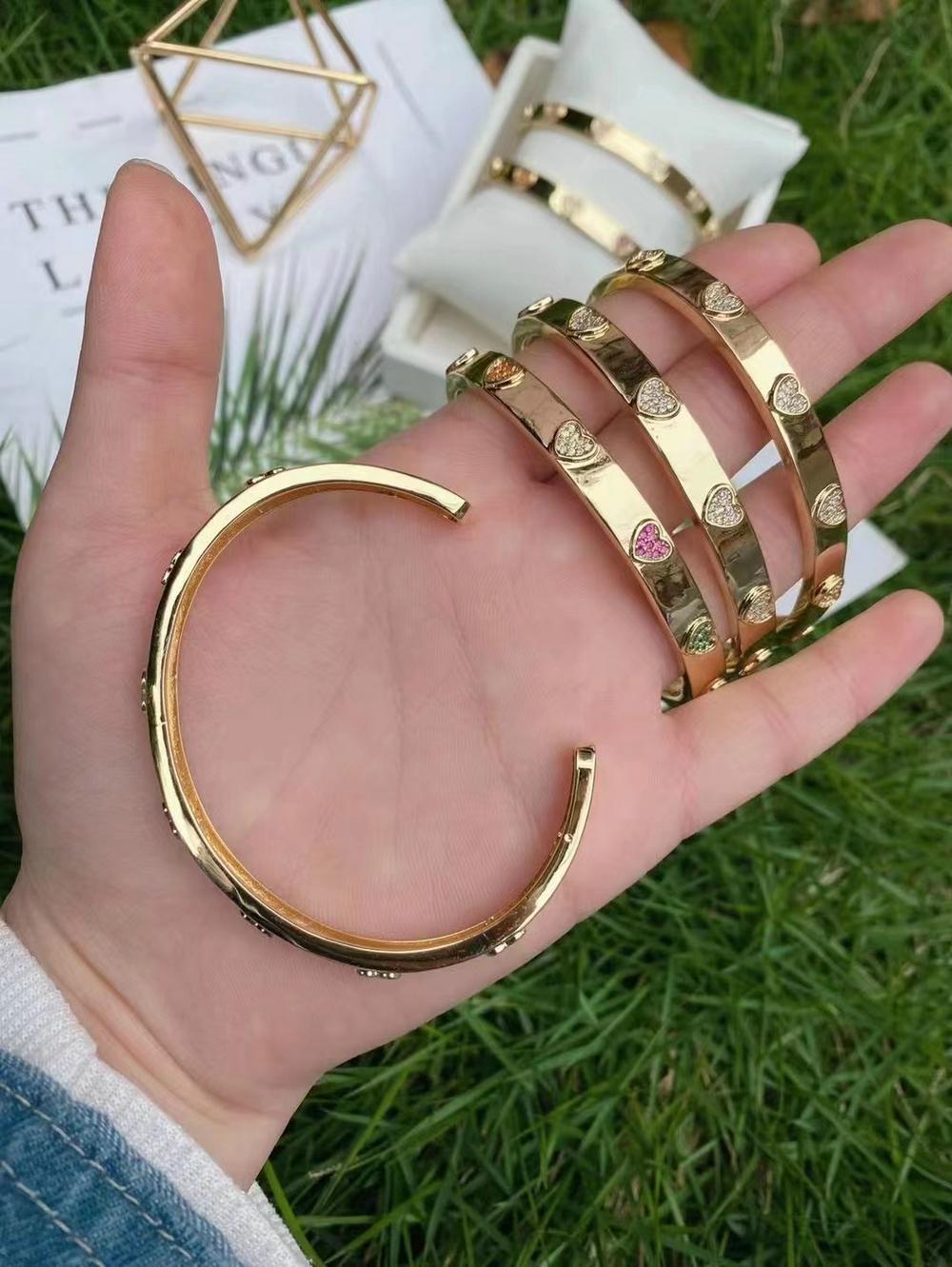 Bracelets 3 pièces Micro pavé en laiton or arc-en-ciel coeur multi brillant zircon réglable bracelet de mariage mode pour femmes fille