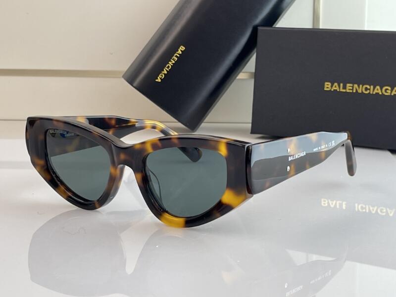 5A Brillen BB BB0243S Odeon Cat Eyewear Rabatt Designer-Sonnenbrillen für Männer Frauen 100 % UVA/UVB mit Brillenetui Box Fendave BB01130