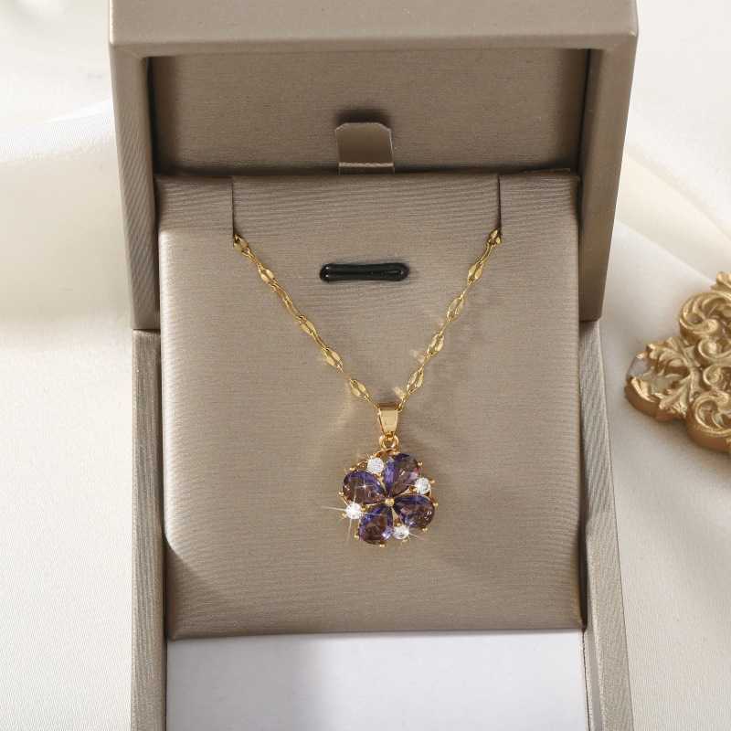 Collane Creative Rotating Purple Zirconia Flower Pendant Chain Collana di fidanzamento Gioielli in rame da donna Regalo feste G220524