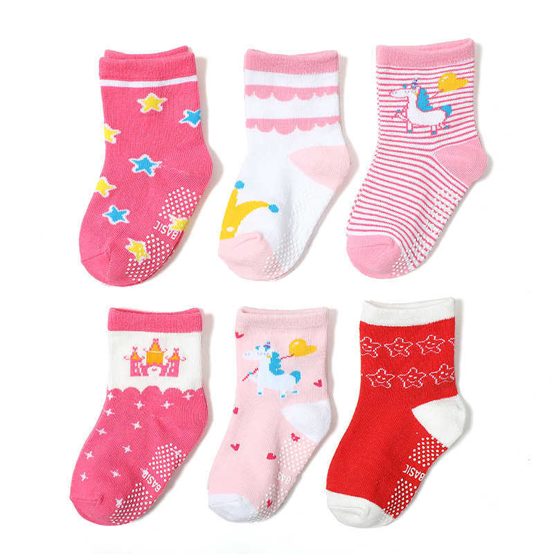 Chaussettes esde chaussettes pour enfants en coton anti-dérapant bateau adapté aux garçons et aux filles bébé plancher coupe basse avec poignées en caoutchouc G220524