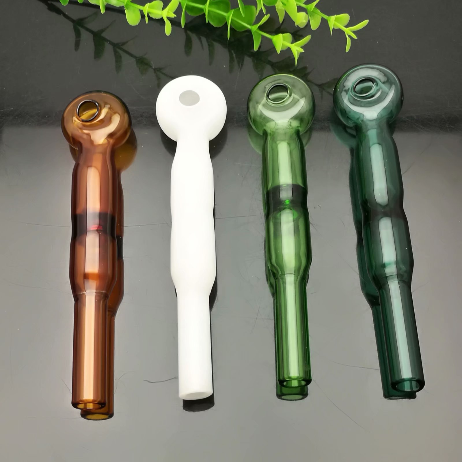 Europe et Amérique Pipes à fumée Hookah Bong Glass Rig Oil Water Bongs Couleur mixte bouche plate buse d'aspiration pot à fumée droite en verre