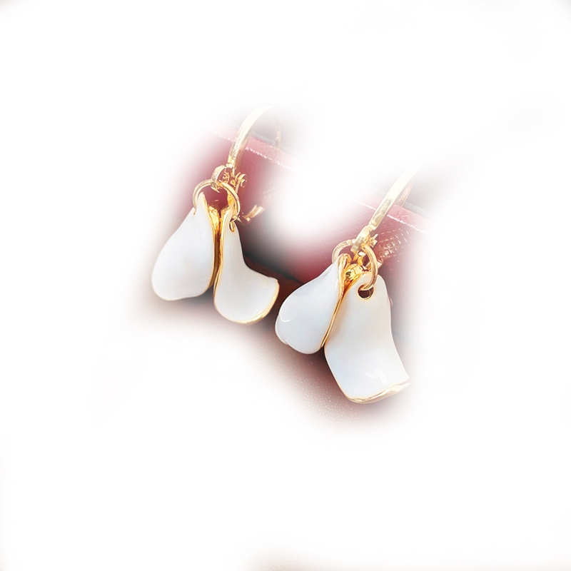 Temperament Simple Fashion White Petals Drop Earrings For Women Personality 2023 New Jewelry