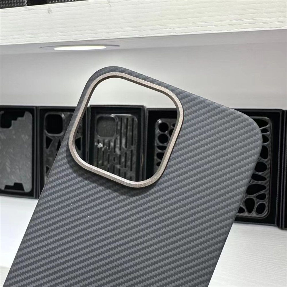 Coque aramide en fibre de carbone véritable véritable magnétique pour iPhone 14 13 Pro Max couverture sans fil avec anneau en métal