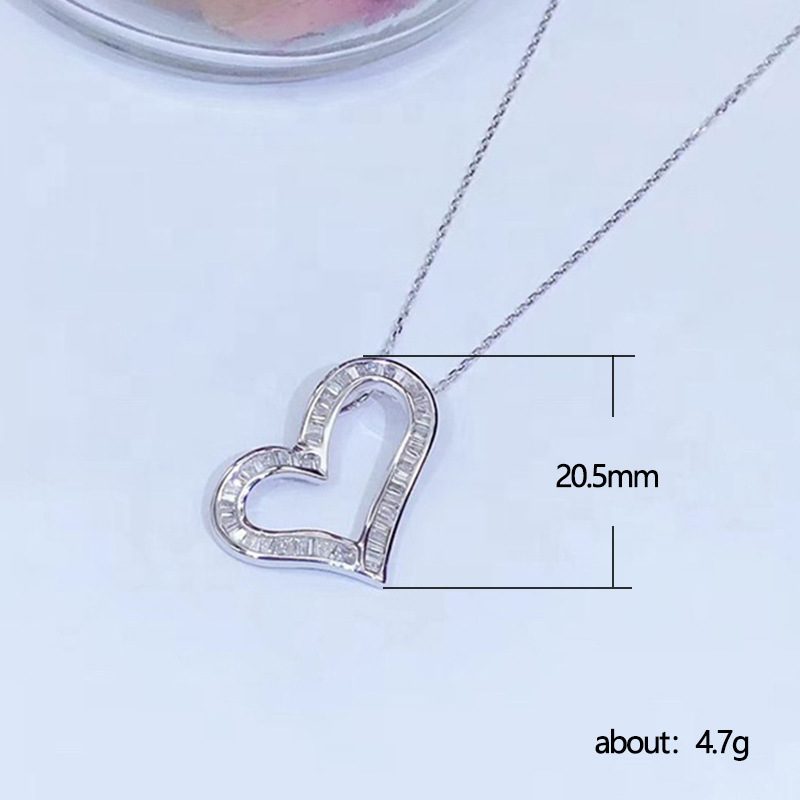 Queen Heart Chocker Necklace 100% Real 925 Sterling Silver Party Wedding Pendants Halsband för kvinnor Diamondengagemangsmycken