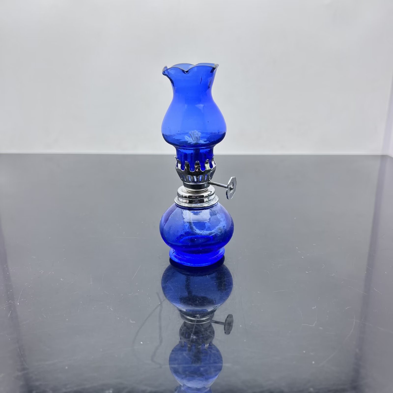 Europa y América Tubos de humo Hookah Bong Glass Rig Oil Water Bongs Adaptador de soporte de cigarrillo de vidrio de doble propósito clásico