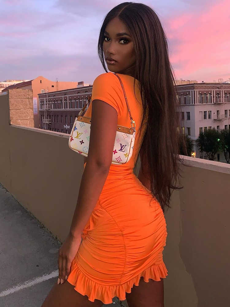 Weibliche schöne Rüschen Kurzarm Urlaub Outfits Kleidung Ausschnitt Schnürung geraffte figurbetonte Sommer orange Kleid