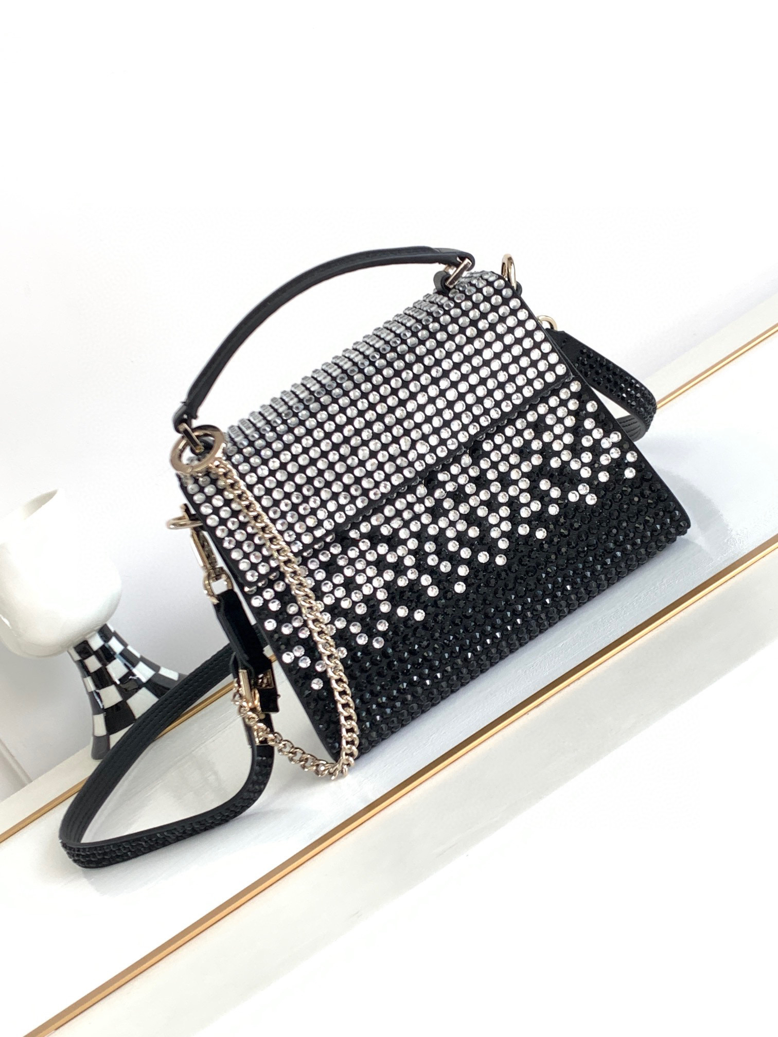 10A Fashion Vlogo Crystal Bag Classic Genuine Leather Shoulder Bag Women's Diamond Bag Flap Opening Designer Buckle Opening Luxury Bag ID luxury_bag1588