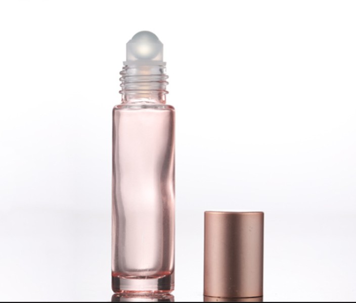 Huile essentielle utiliser 10 ml rose rouleau sur bouteilles à rouleaux en verre avec boule à billes en cristal et capuchon en or Rose JL024