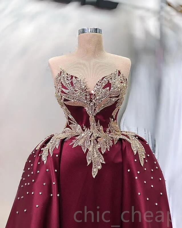 Arapça Aso Ebi Burgundy Balo Elbiseleri Kabarık Çıkarılabilir Tren Boncuklu APLİKA TULLE AYCA KABULLARI