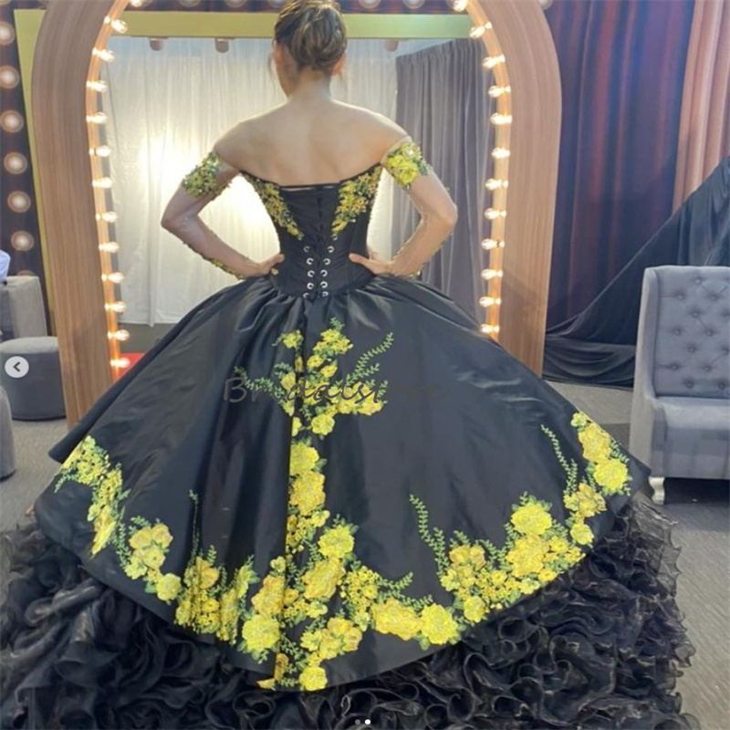 Meksykański Charro Black Quinceanera Dress 2023 Organza Ruffles Sweet 15 urodzin sukienka koronkowa w górę Vestidos de xv anos kwiat PROM BRODY DEBUTANTE VESIOS 15 ANOS