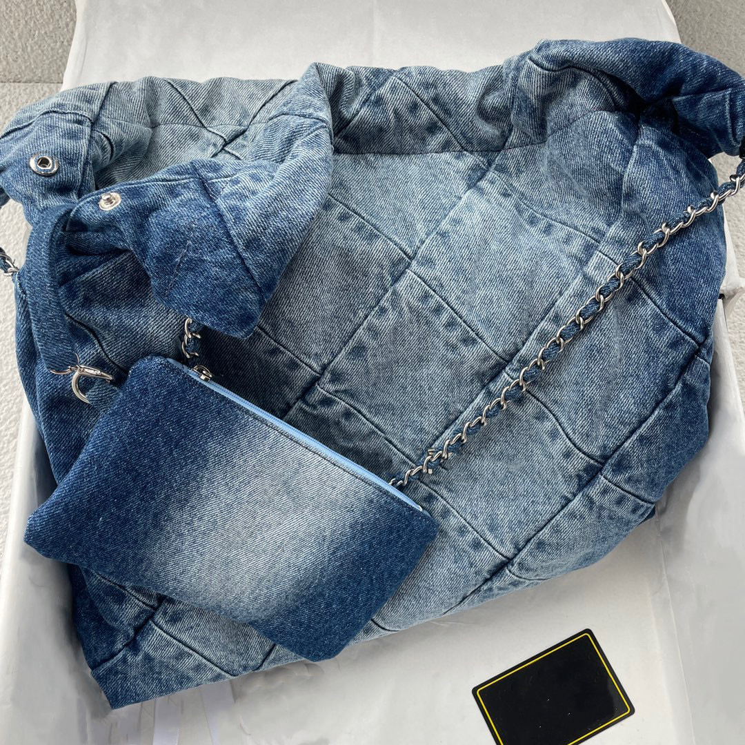 Fashionable Tote denim bag 23P badge sequin logo diamond pattern garbage bag classic women's handbag designer diamond pattern large capacity bag ID michafl_kops