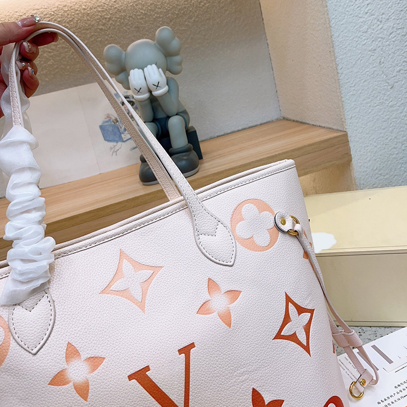 Luxe dames handtassen Designer boodschappentassen Hoge kwaliteit damestassen Mode schoudertassen Leren draagtassen 2 stksdames handtassen reliëf clutch bags 32CM #Pink
