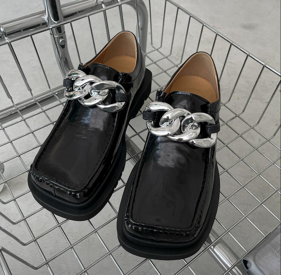 أزياء مربع أخمص القدمين سلاسل الفضة الرجال ديربي أحذية الكعب الكثيف من الجلد الأصلي خمر من الذك