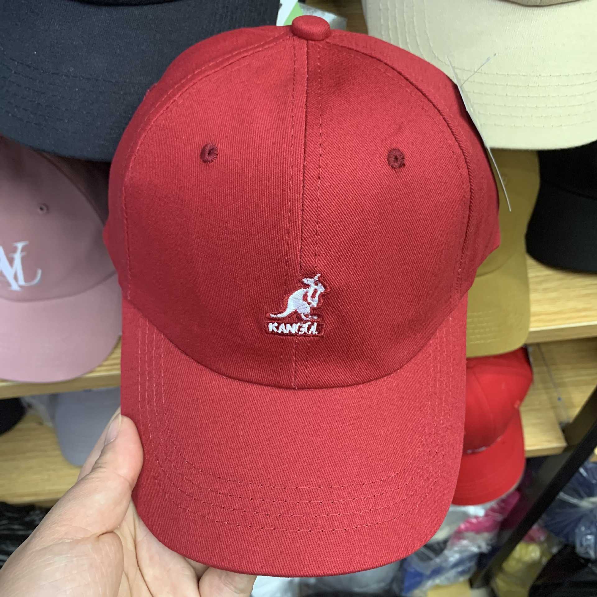 Snapbacks wiosenne i letnie czapki męskie i damskie style na zewnątrz bawełniane bawełniane czapki baseballowe kreskówka kangur haftowana kaczka Dift G230508