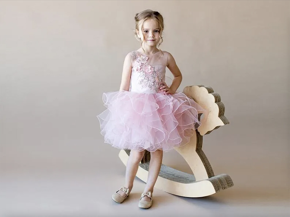 Blush Pink Fiori fatti a mano Flower Girl Dress Short Lace Appliqued Girl Abiti da sposa formale Abito da festa di compleanno principessa carina