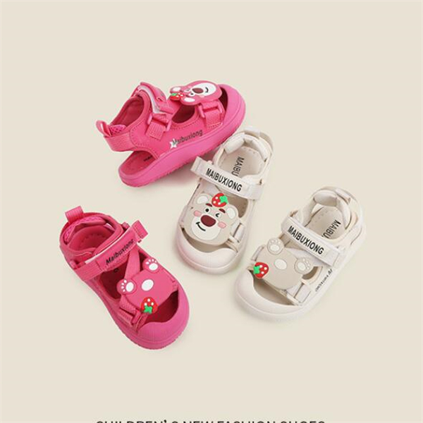 Sandálias infantis Sapatos resistentes a colisão menina menina bebê sandálias de desenho animado sapatos de pé de urso