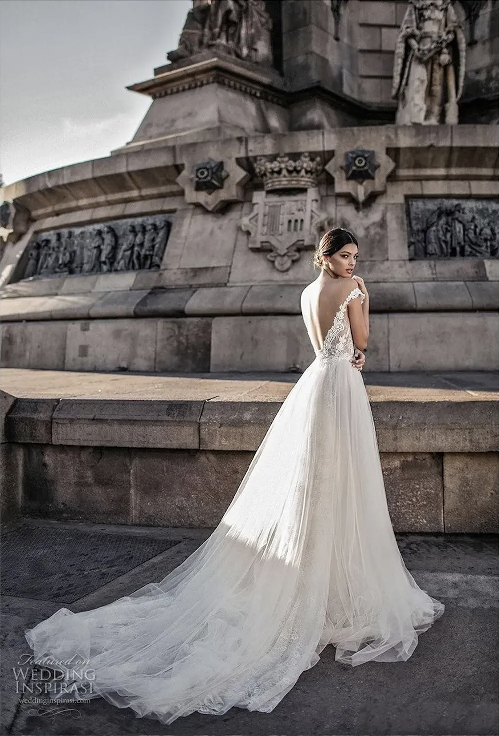 Abiti da sposa A-Line Abiti bohémien trasparenti con spalle scoperte in pizzo Applique romantico in tulle con strascico corto Abiti da sposa senza schienale Boho personalizzato