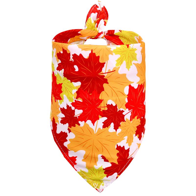 Thanksgiving Pet Bandana sjaal Triangle handdoek Kat Dog Apparel Maple Leaf Pompoen Speeksel handdoeken Kleine medium Pet Supplies