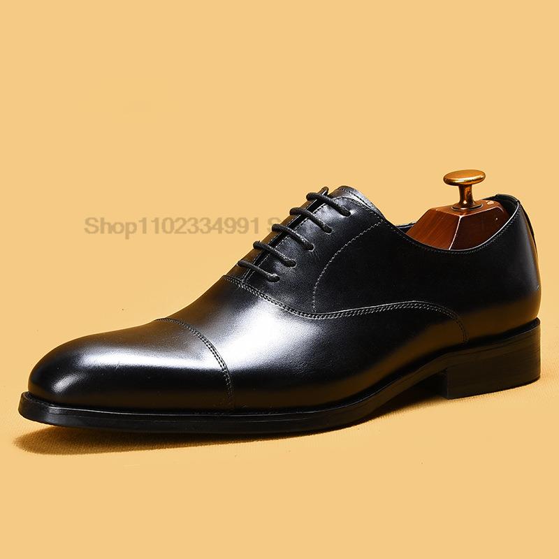 Scarpe oxford da uomo di lusso Abito stile classico di alta qualità Scarpe in vera pelle Scarpe da uomo formali con lacci marroni neri