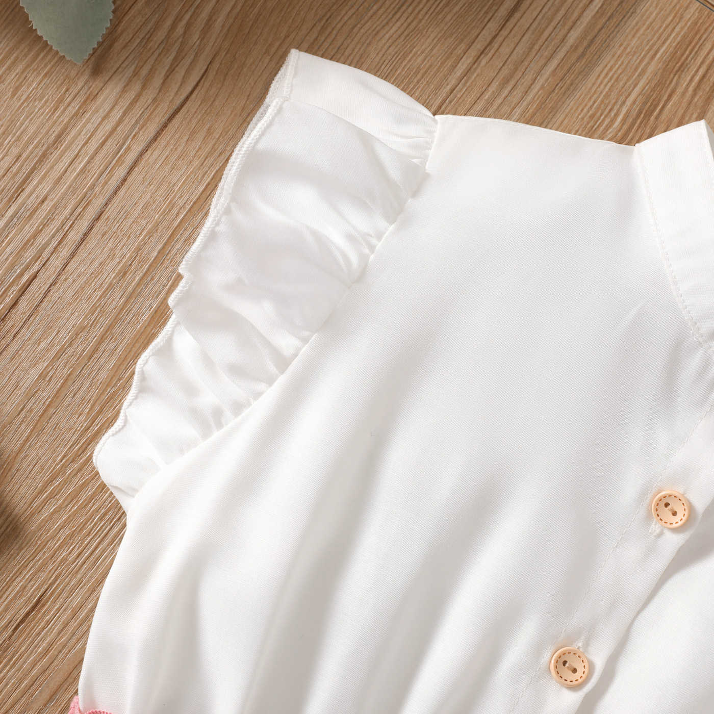 Robes pour fille Kid Girl Button Design Smocked Splice Ruffled Flutter-sleeve Dress AA230531