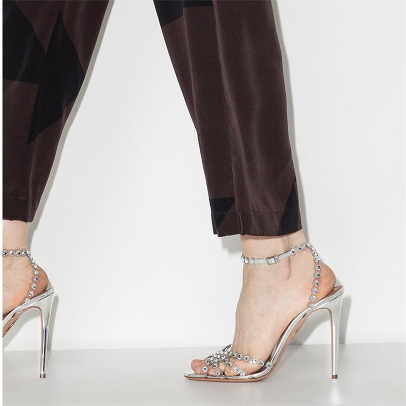Bling Bling Crystal Sandals for Women Silver High Heels Strappy Minchas Sapatos de vestido de noiva de noiva Bombas Sexy PVC Stiletto
