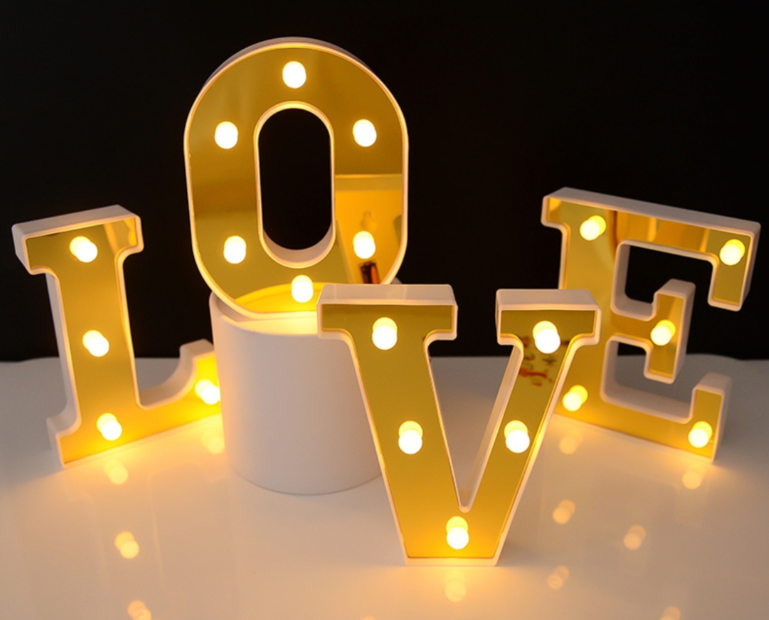 Oro Blanco Luminoso 26 Letras LED en inglés Luz de noche Alfabeto Número Lámpara Navidad Boda Fiesta de cumpleaños Proponer decoración