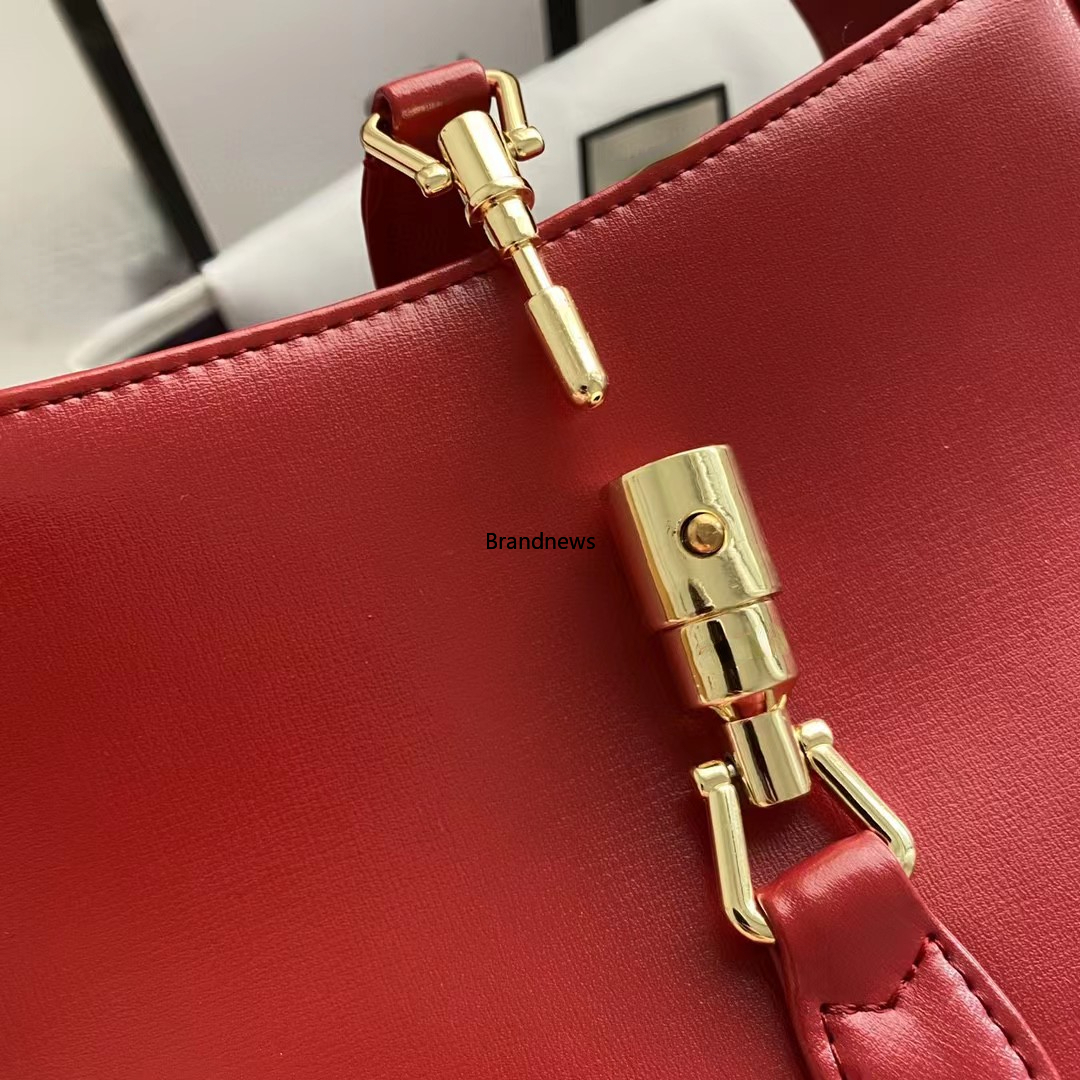 Kvinnor äkta läder axelväska lyx varumärke designer underarm handväskor mode jackie crossbody väska purses totes 636709 high end classic hobo 2538