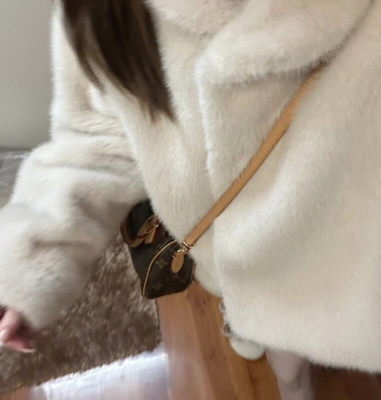 2024 New Women's Fur Fur integrated mink fur coat for women's coat, environmentally friendly imitation fur short woolen coat