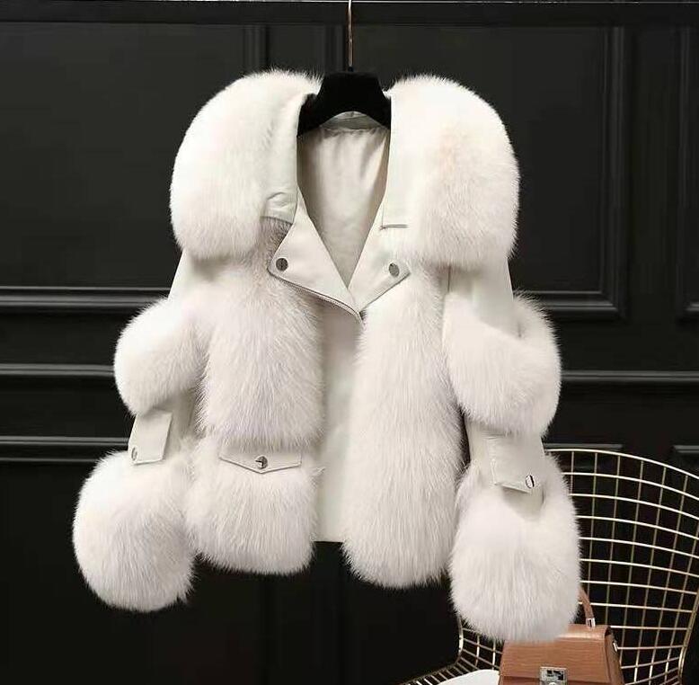 2024 New Women's Fur Faux New Fox Päls Haining Pälsjacka för kvinnors fina imitation Fox Päls och päls, en ung och lyxig stil