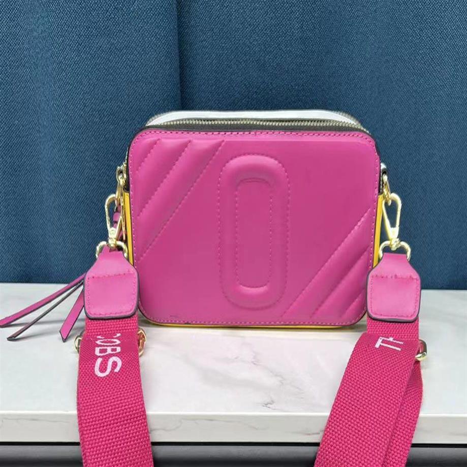 11 sacs de créateurs de femmes en couleur 2023 Nouveau sac de caméra de mode épaule messager petit sac carré R23118272L