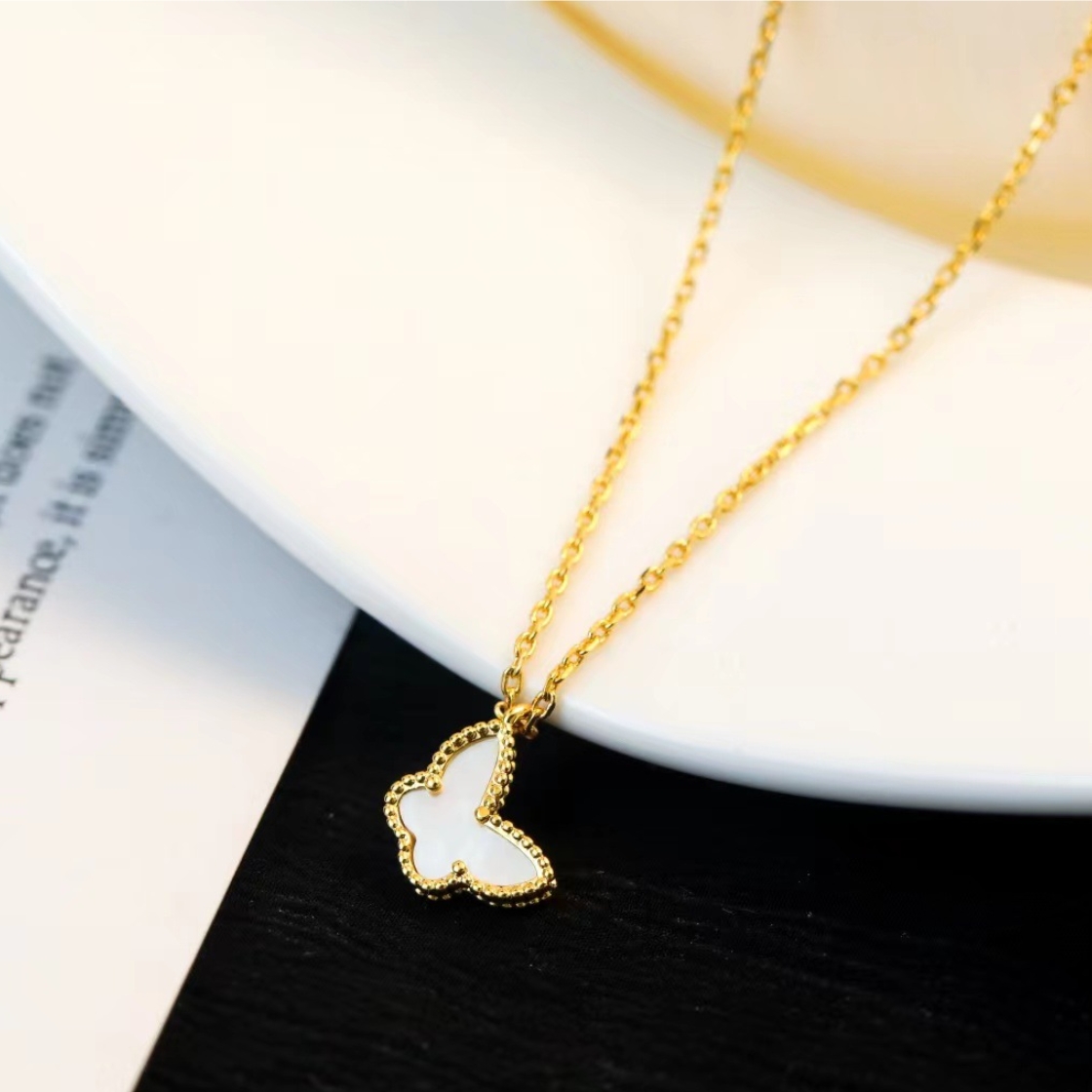 Women jewelry designer necklace jewelry butterfly fashion necklace female 18K gold and white Fritillaria clavicle chain luxury pendant necklace